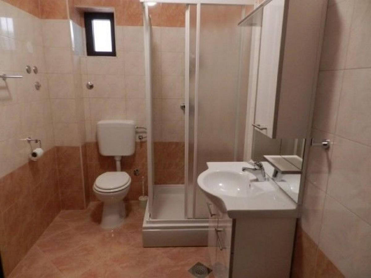 Apartments Ivo Паг Екстериор снимка