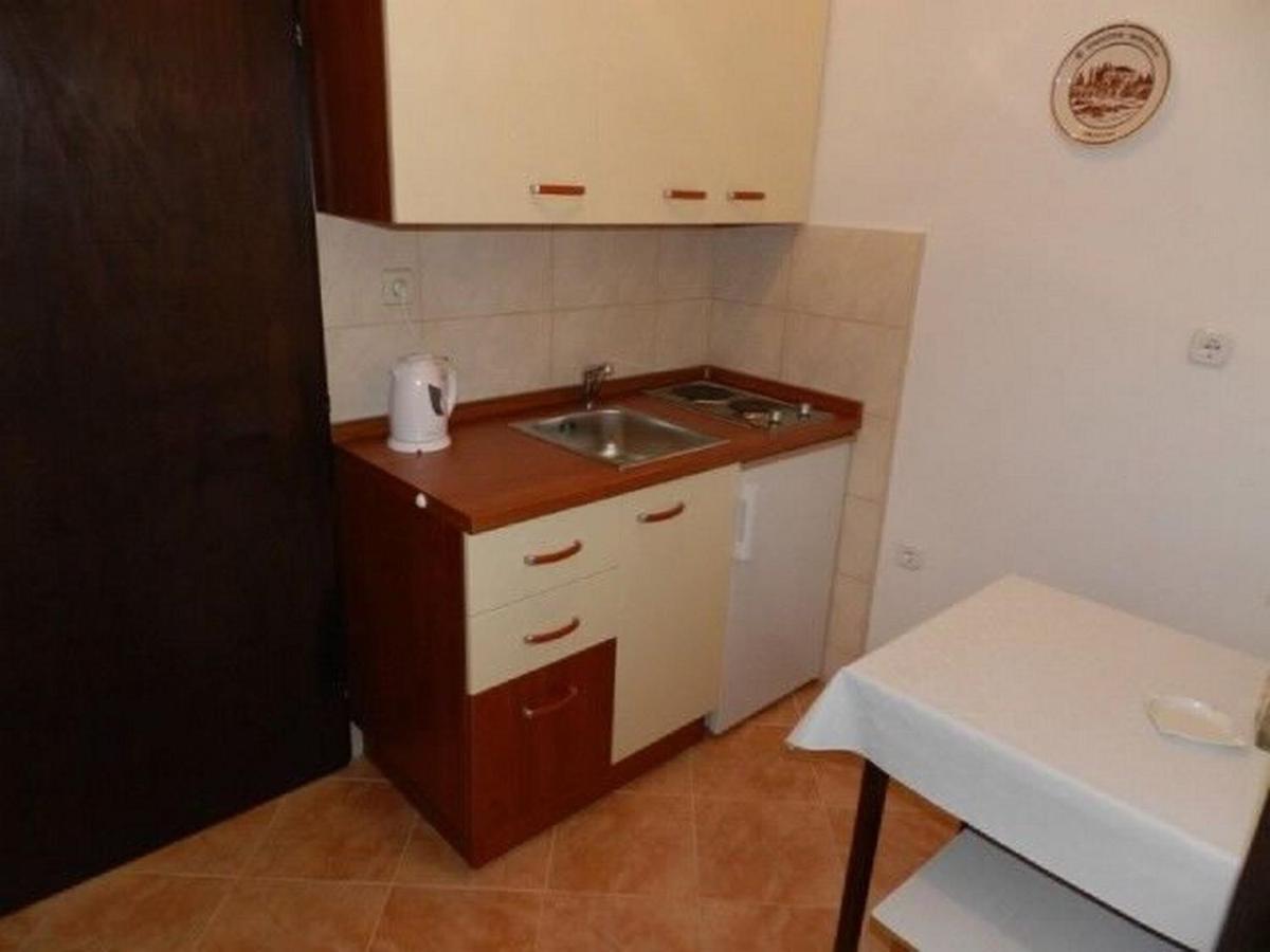Apartments Ivo Паг Екстериор снимка