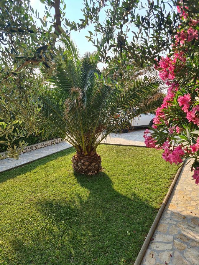 Apartments Ivo Паг Екстериор снимка